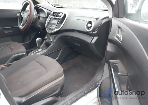 2020 Chevrolet Sonic Fwd Lt z USA, uszkodzony, nr VIN 1G1JD5SB3L4105478